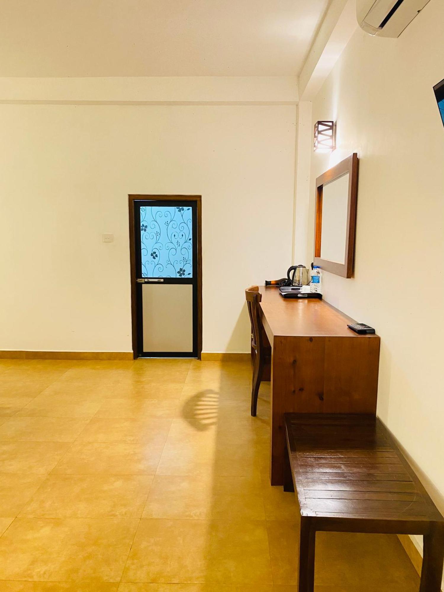 Tropicara Resort Sigiriya Buitenkant foto