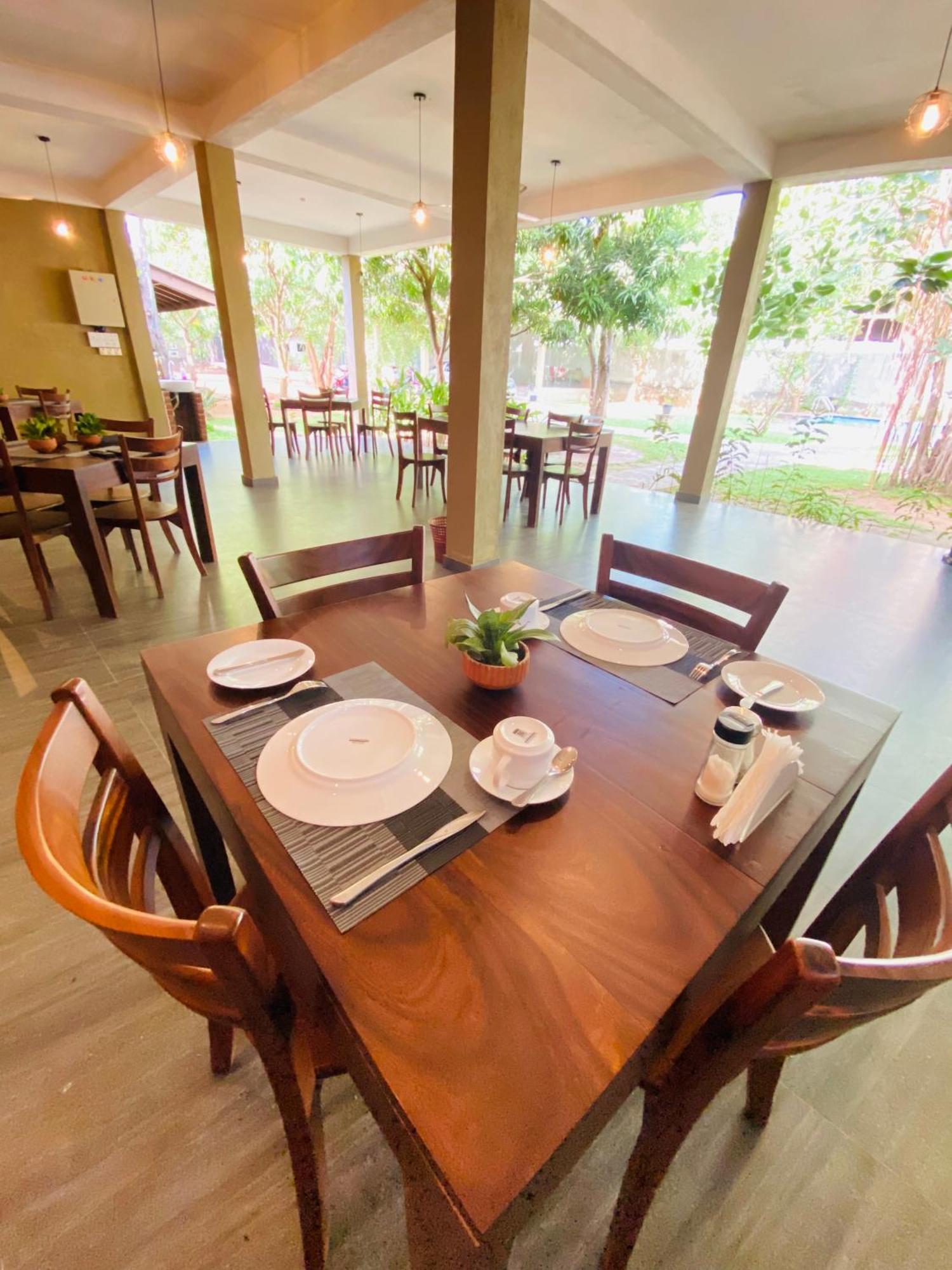 Tropicara Resort Sigiriya Buitenkant foto