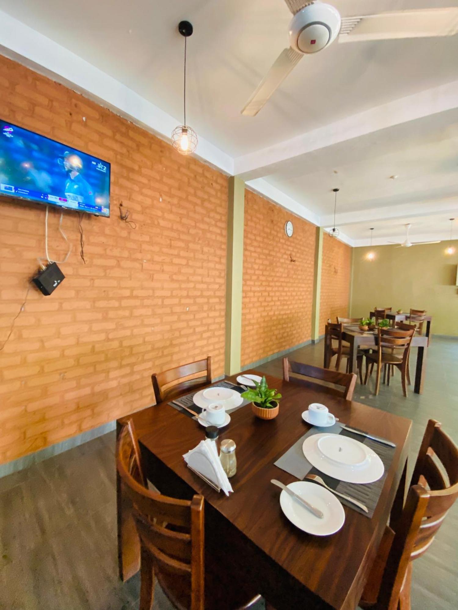 Tropicara Resort Sigiriya Buitenkant foto